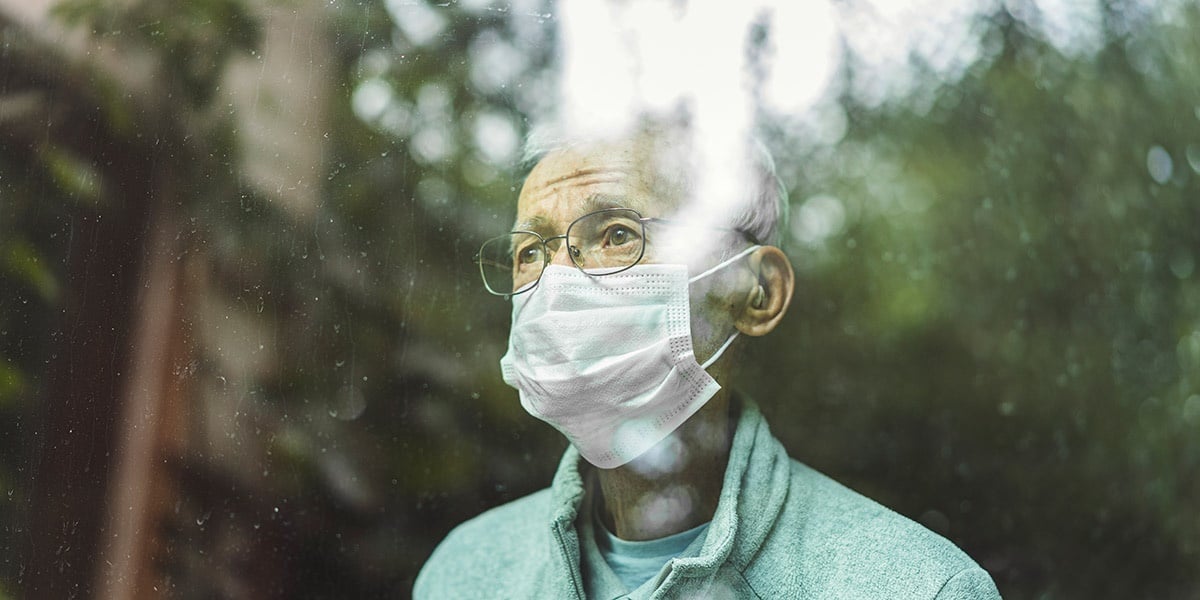 Man wearing a facemask