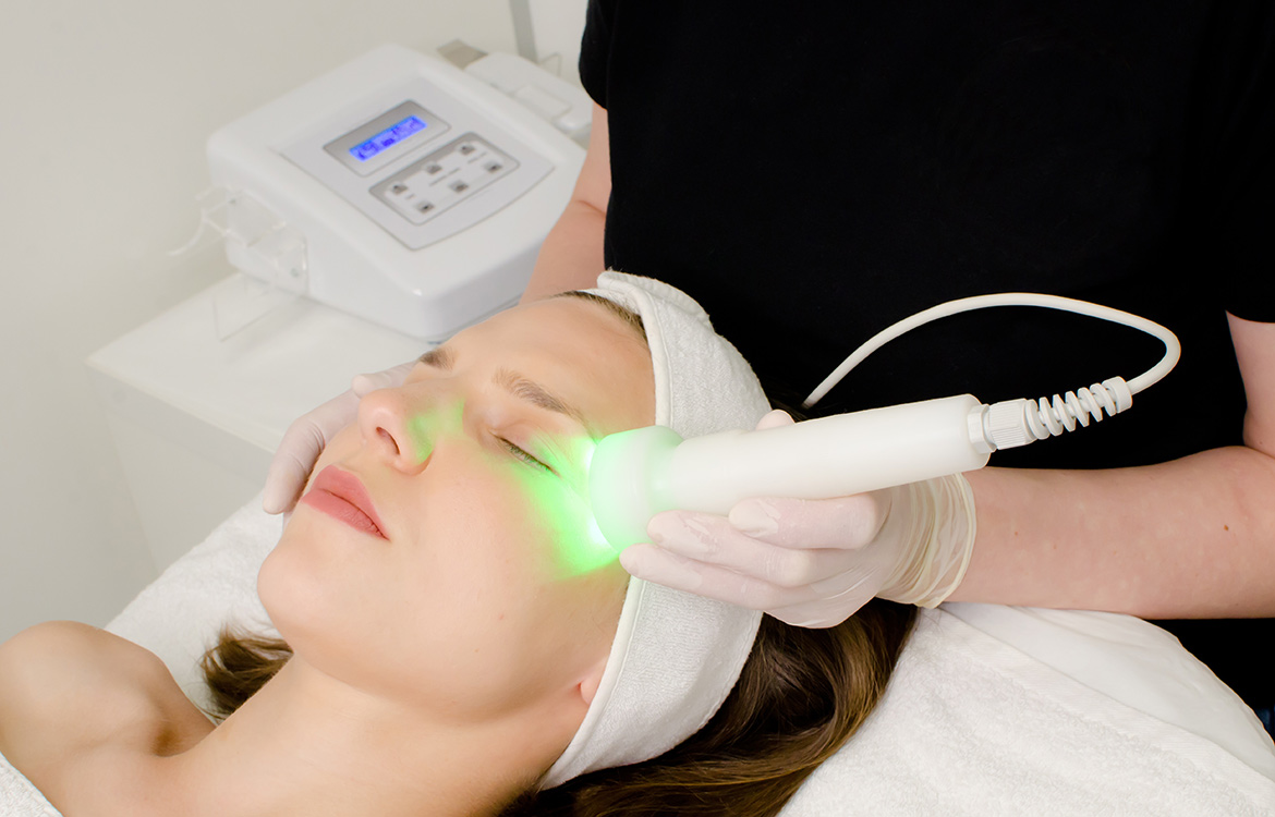 Do You Suffer with Migraines? Green Light Therapy May Help