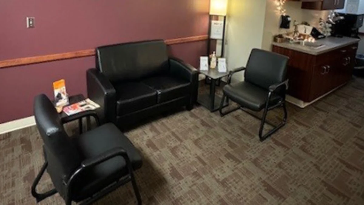 Dr. Hinderer Waiting Room