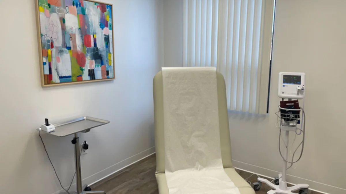 Dr. Chatterjee exam room