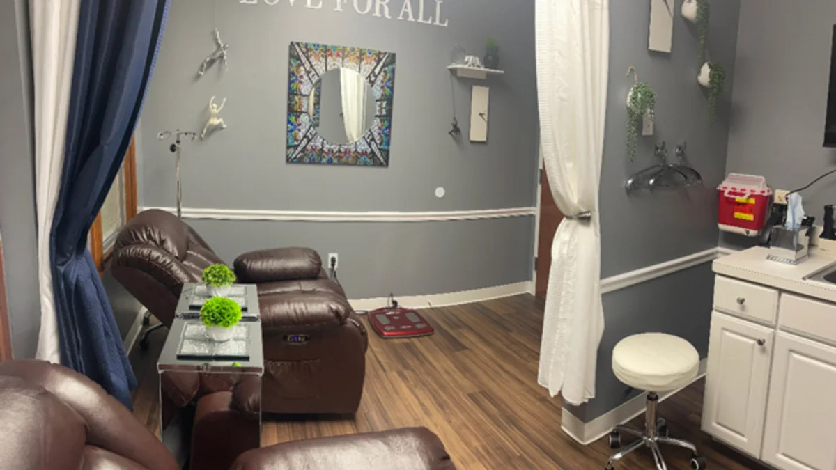 Dr. Khulusi Exam Room