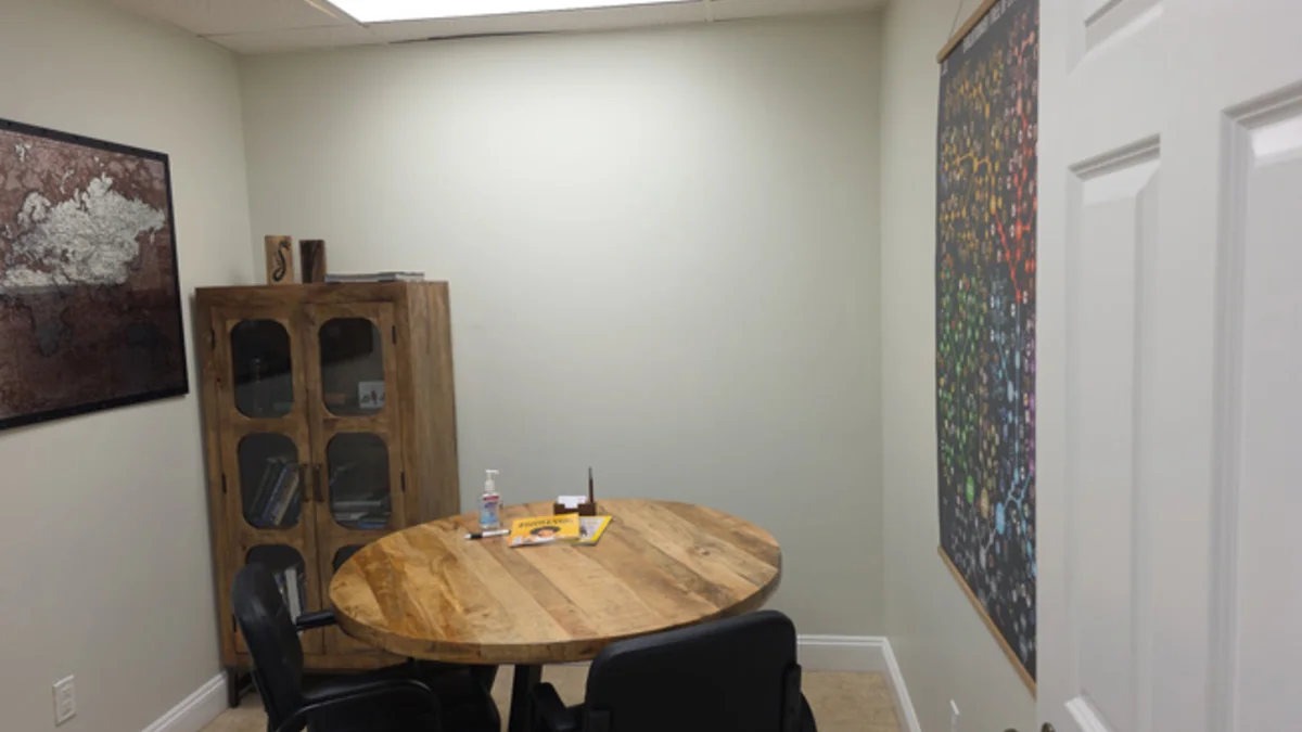 Dr. Levy Lounge