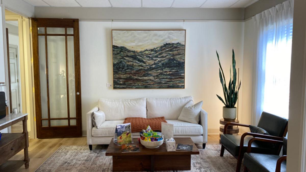 Dr. Vejnar waiting room