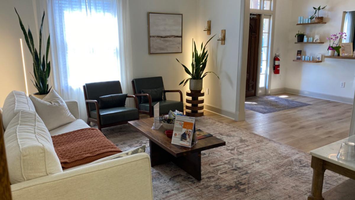 Dr. Vejnar waiting room