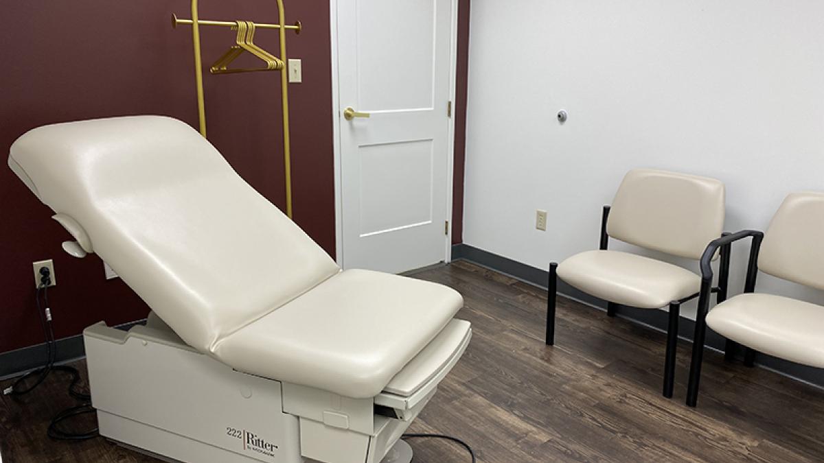 dr lori sullivan exam room