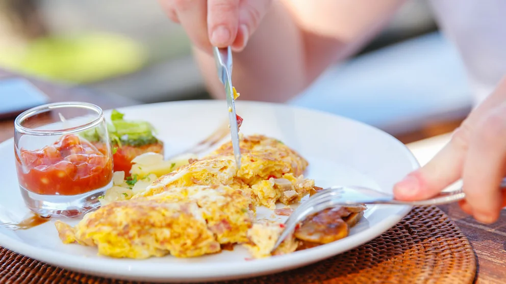 Big Breakfast May Help Control Weight and Diabetes