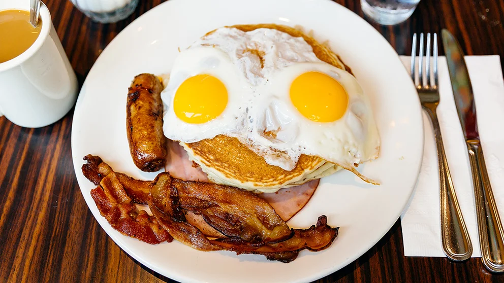 High-fat meals can lead to a loss of focus.
