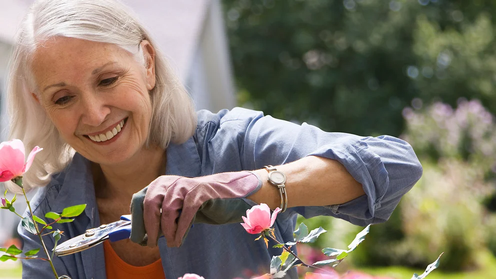 Here's how to avoid spring allergies