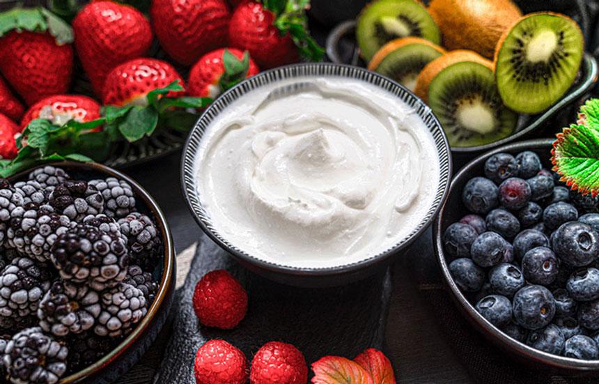 Yogurt with berries